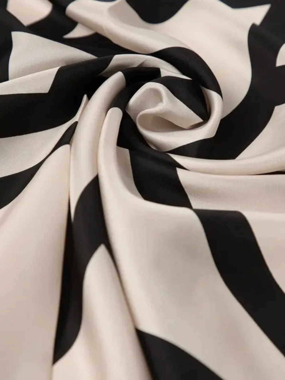 Black & White Geometric Silk Scarf Abrams New - Picture 4 of 4
